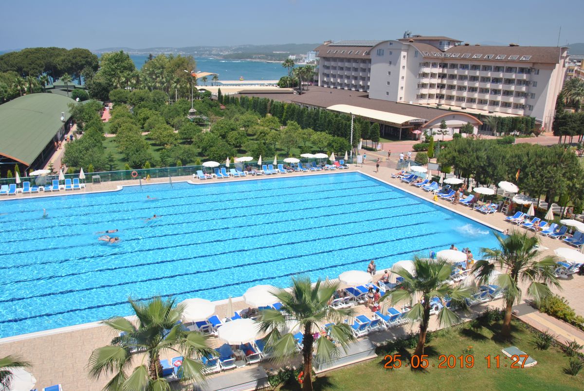 imagini hotel LONICERA RESORT